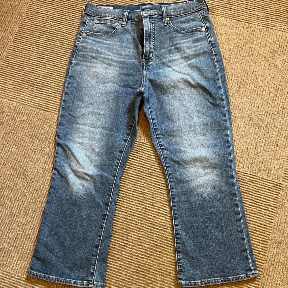 GAP Blue Ankle Cropped Jeans with Classic Style
